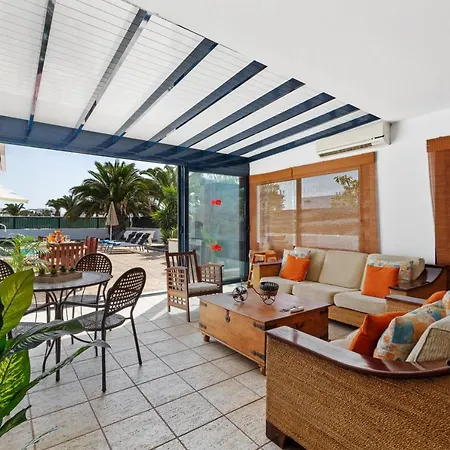 Lanzarote Irina Marina Rubicon Vila